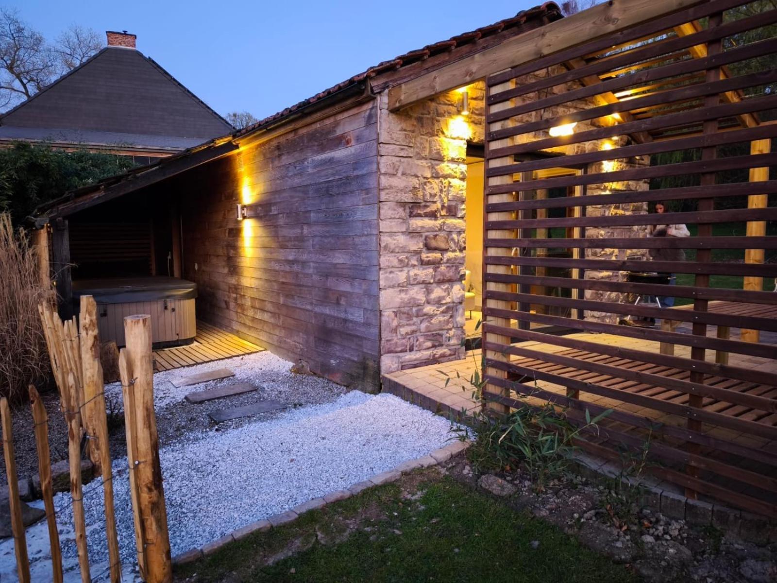 Out & Lodge Les Spirous Les Géronsarts Zewnętrze zdjęcie